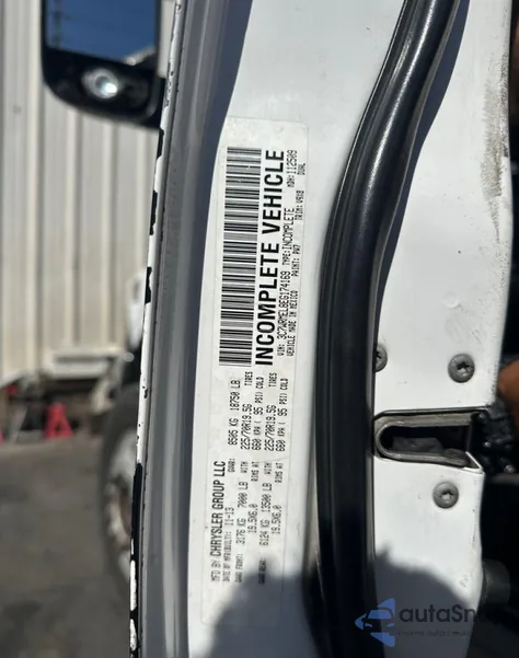 2014 Ram 5500 из США, поврежденный, VIN 3C7WRMEL8EG174169